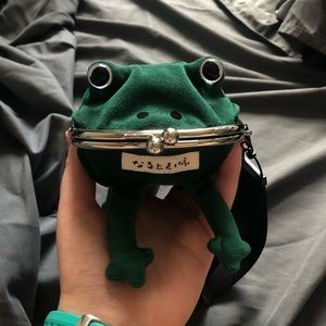Naruto Gama-Chan Frog Wallet (with hand strap) Used